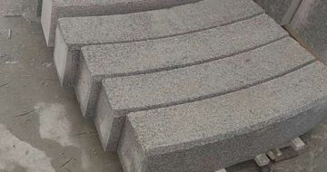 肇庆芝麻白弧形路牙石