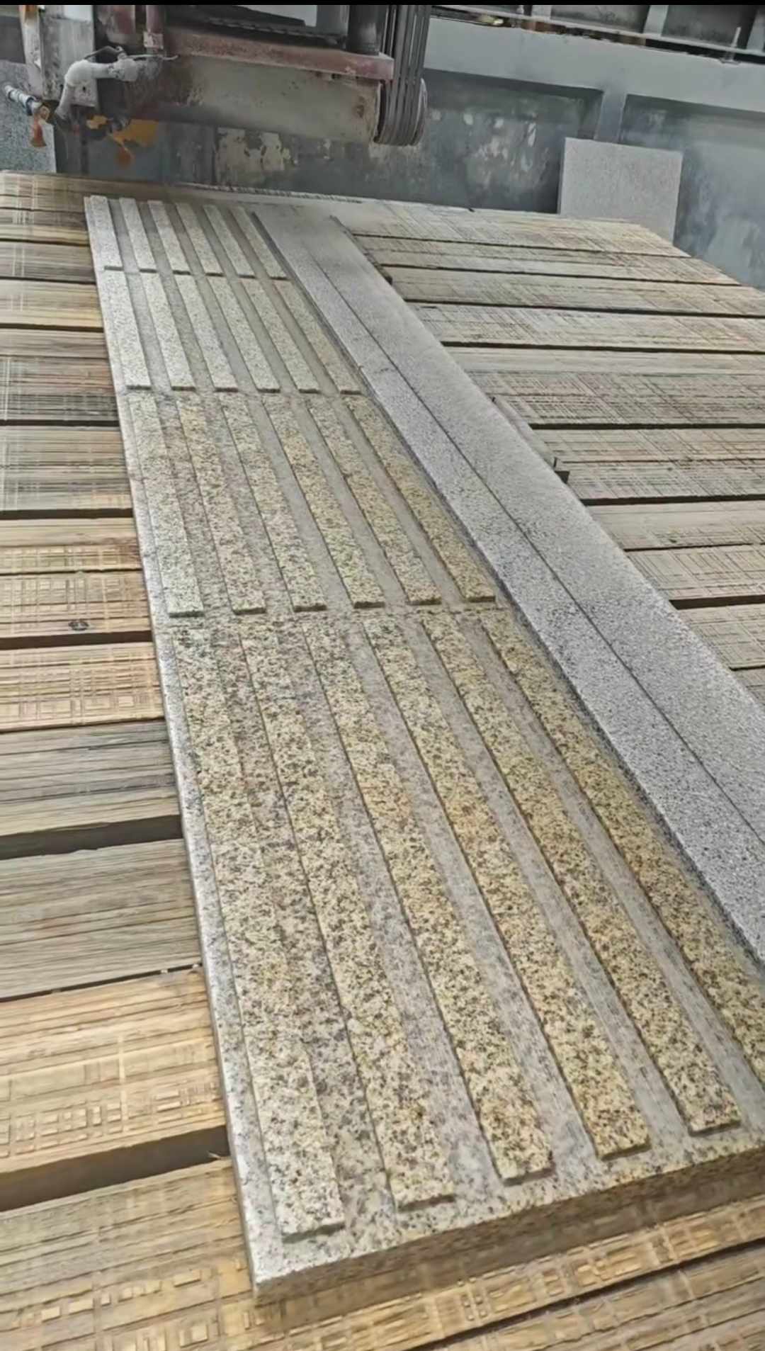 肇庆黄金麻盲道石 盲条