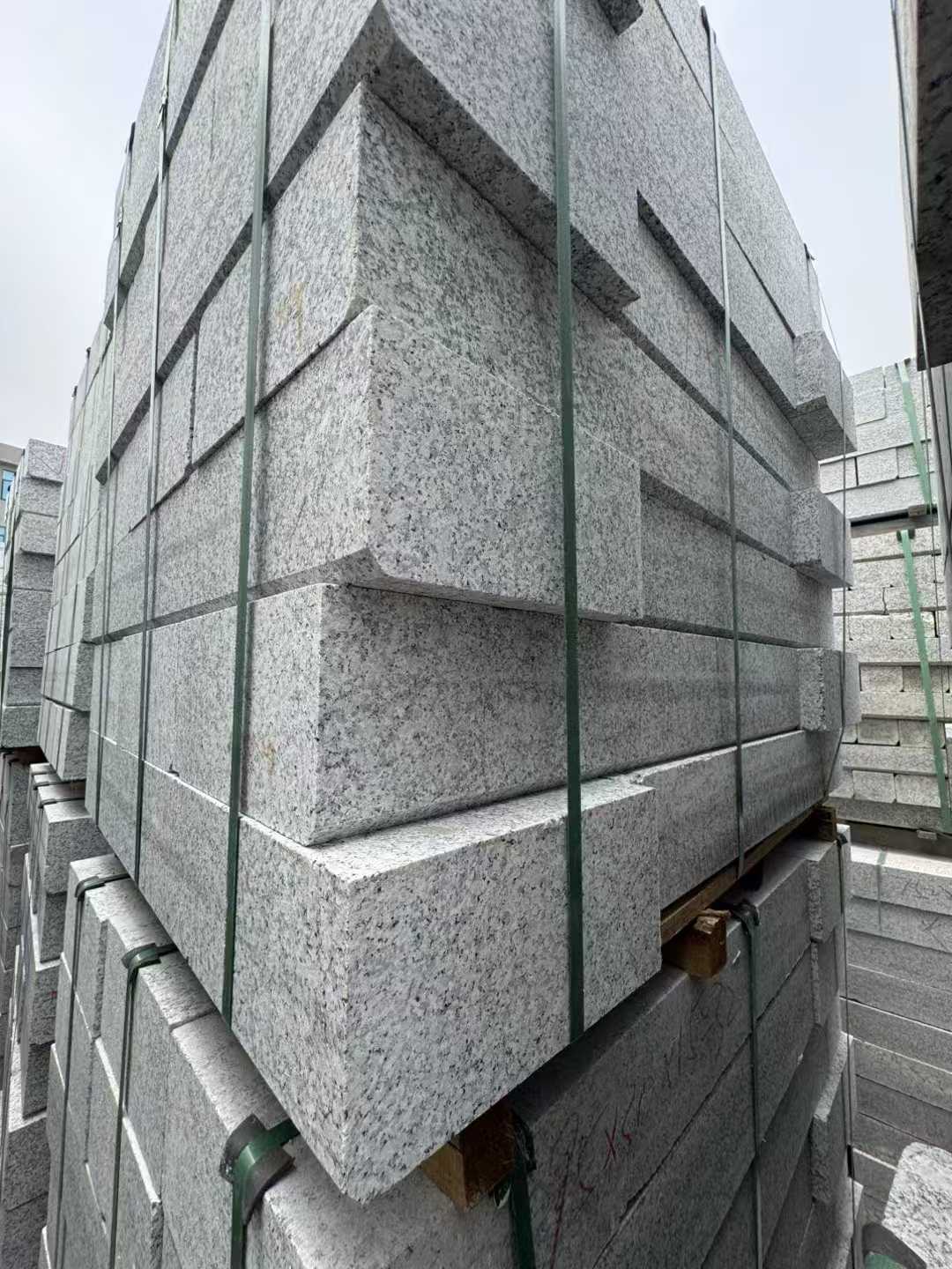 肇庆芝麻白路牙石 马路牙子